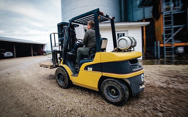 Empowering Industry with Flash Gas: The Propane-Fueled Forklift Revolution